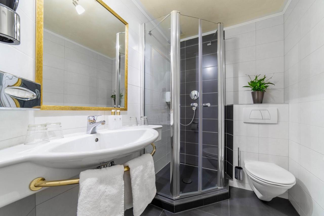 Two-Bedroom Suite,1079258077:JPEG