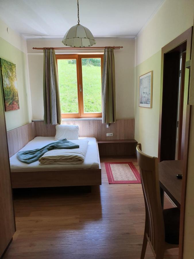 Single Room,1135476415:JPEG