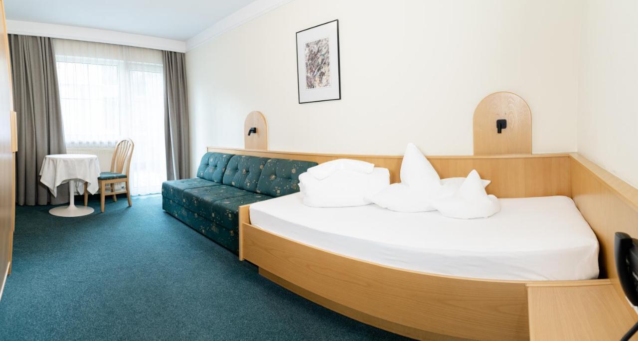Single Room,1537652035:JPEG