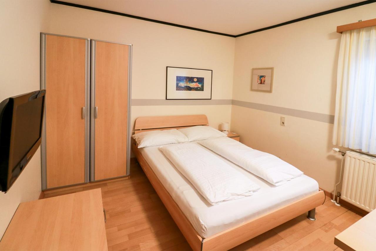 Double Room,1348998227:JPEG