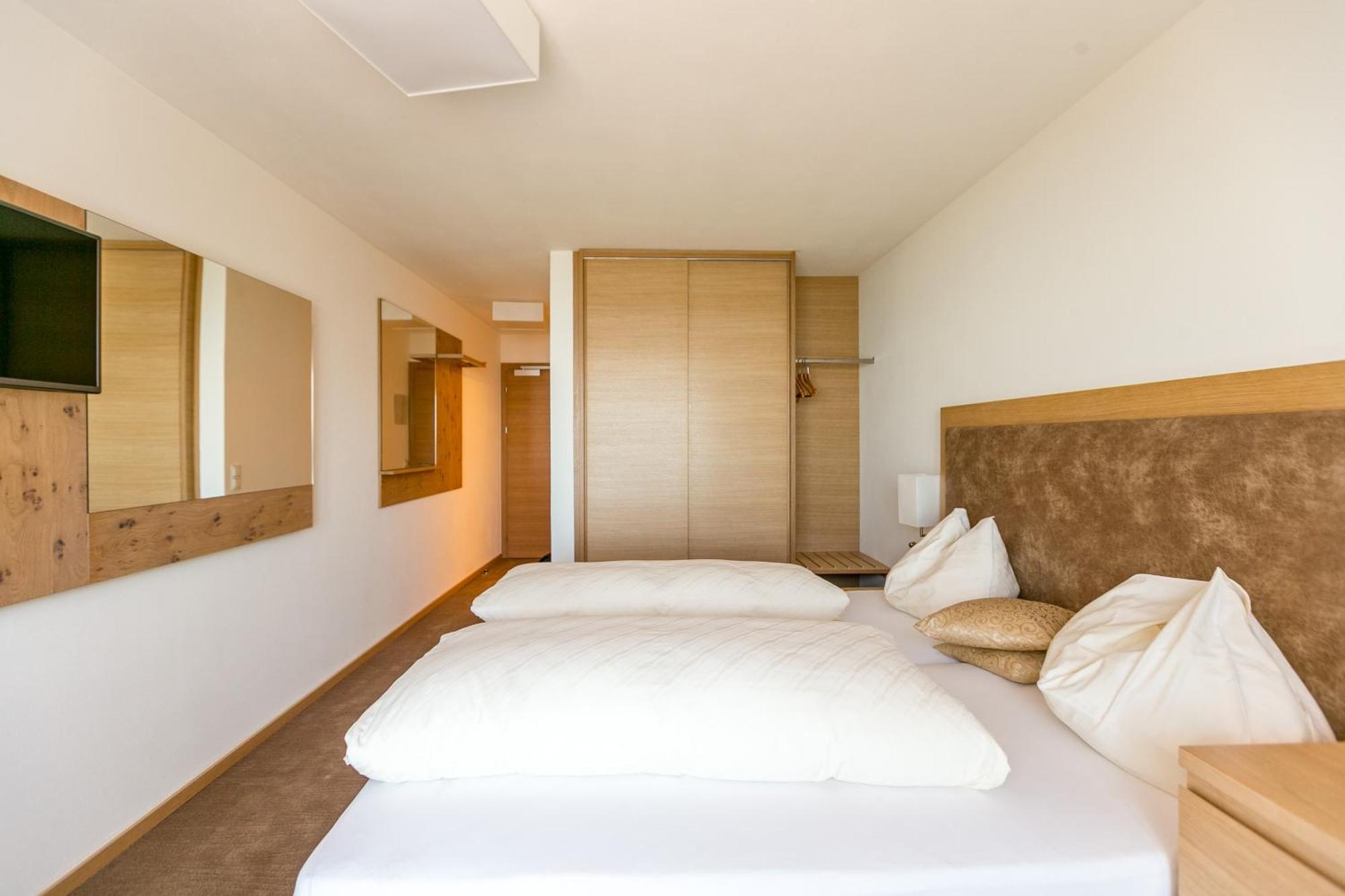 Double Room with Lake View