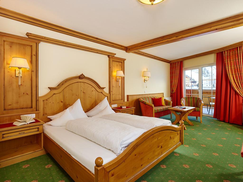 Suite with Mountain View