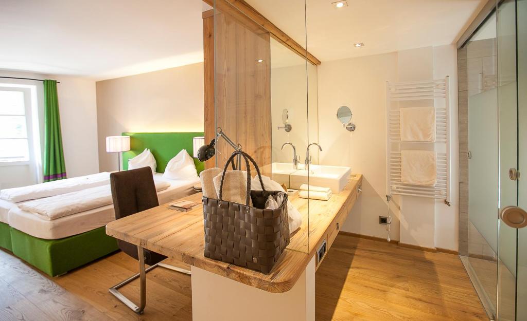 Double Room Weißwand