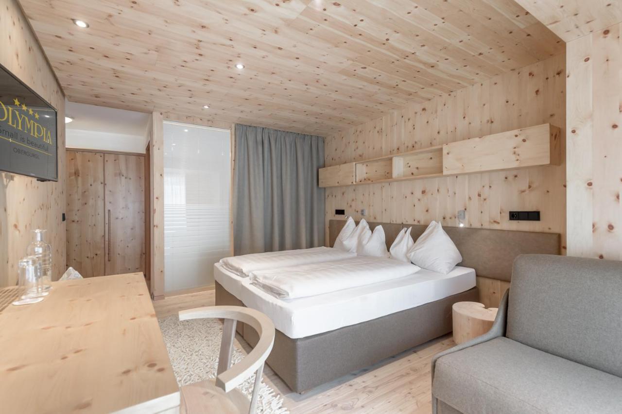 Small Double Room,967539781:JPEG