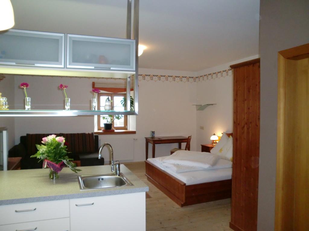 Apartment (6 Adults)