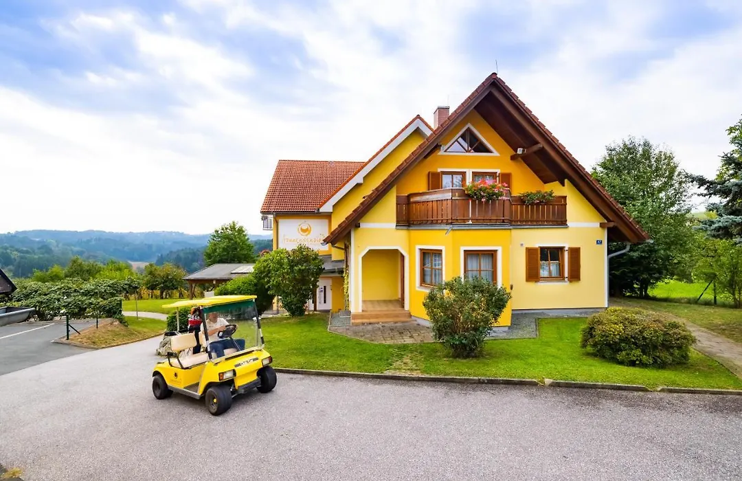 Golf & Thermenland Sonnenpension Fruehstueckshotel Burgauberg Stegersbach-1