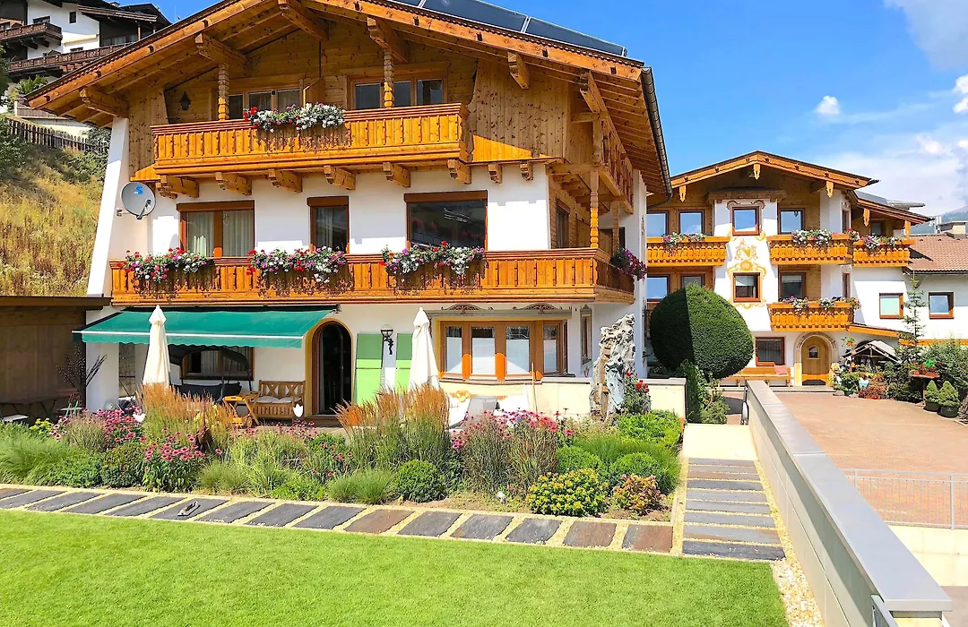 Aparthotel Kroesbacher-1