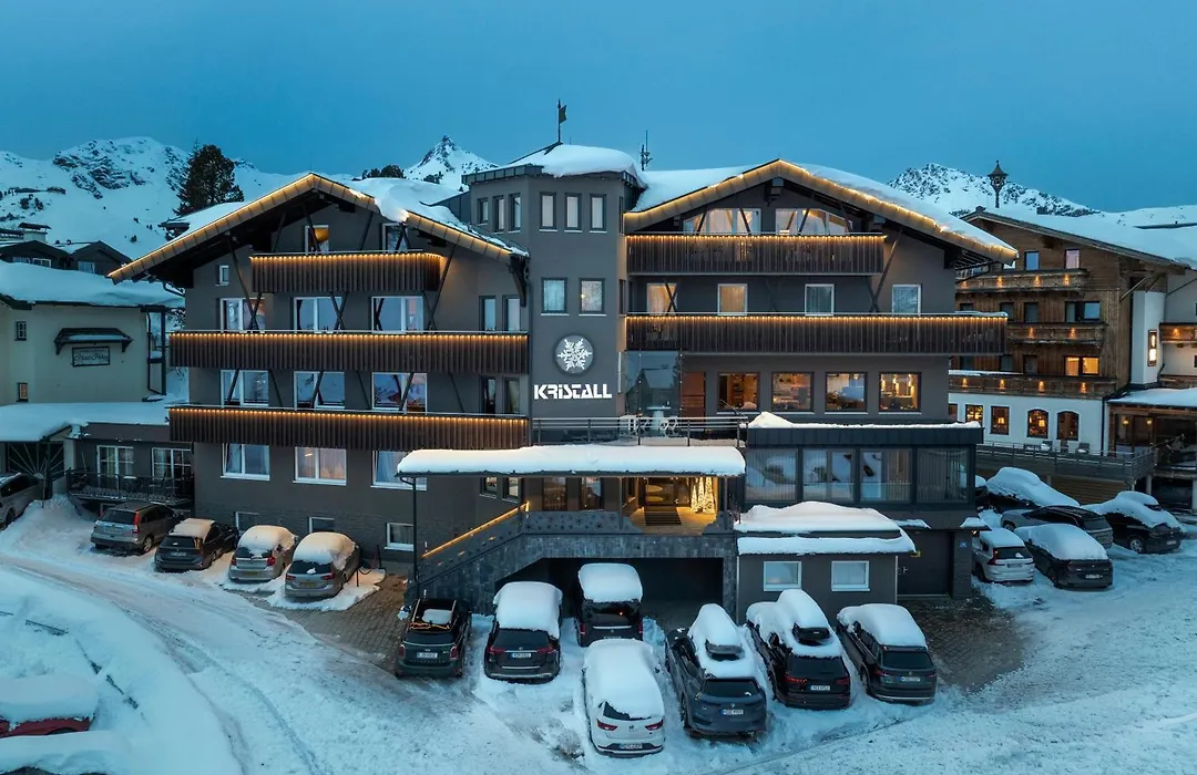 Hotel Kristall-1