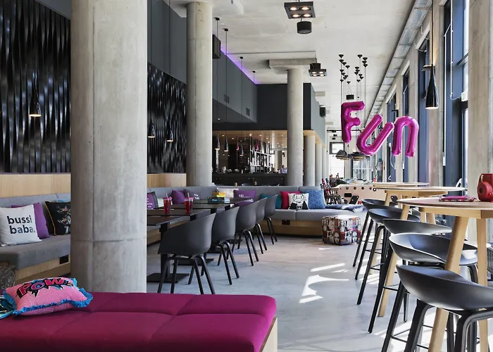 MOXY Vienna Airport