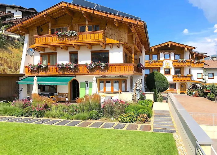Aparthotel Kroesbacher Fulpmes, Austria