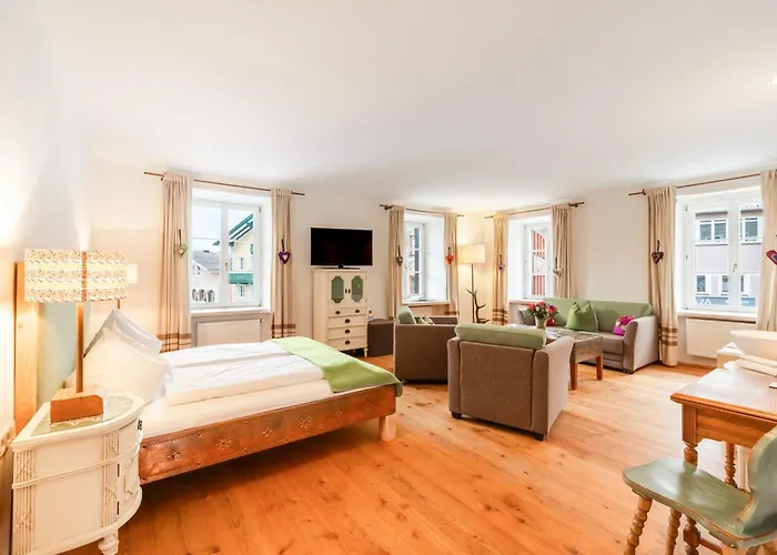 Hotel Gasthof Zur Post Sankt Gilgen, Austria